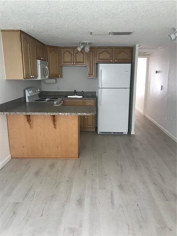 440 Louden Ave — Kitchen